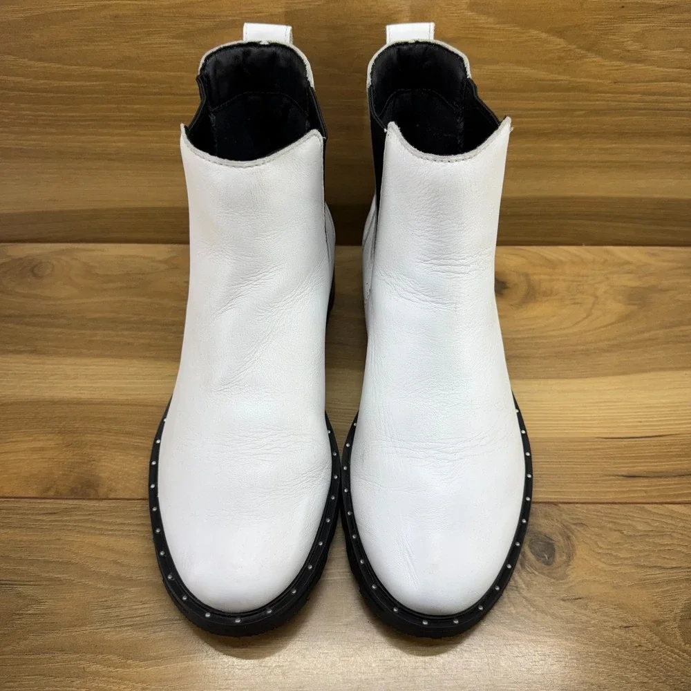 Sorel‎ Lennox Lug Sole Chelsea Boots 9.5 White Leather Pull On Casual Waterproof